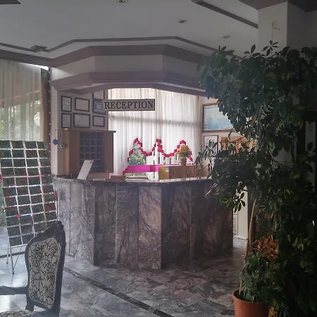 Gold River Apart-hotel *