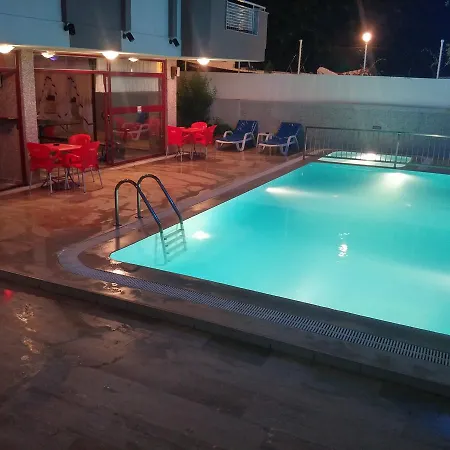 Gold River Aparthotel *