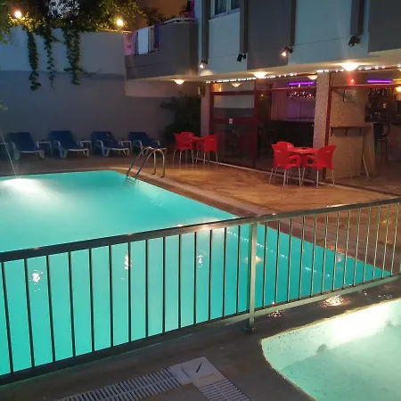 Aparthotel Gold River *