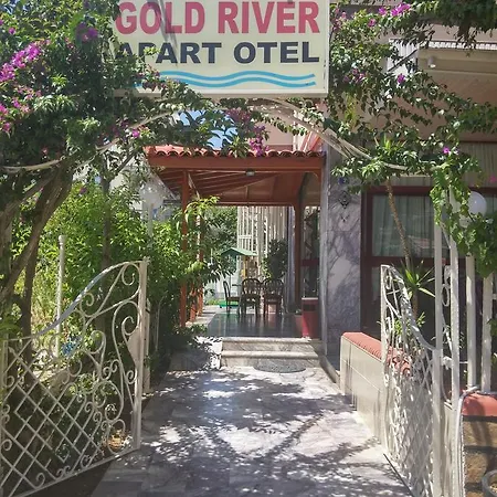 Aparthotel Gold River *